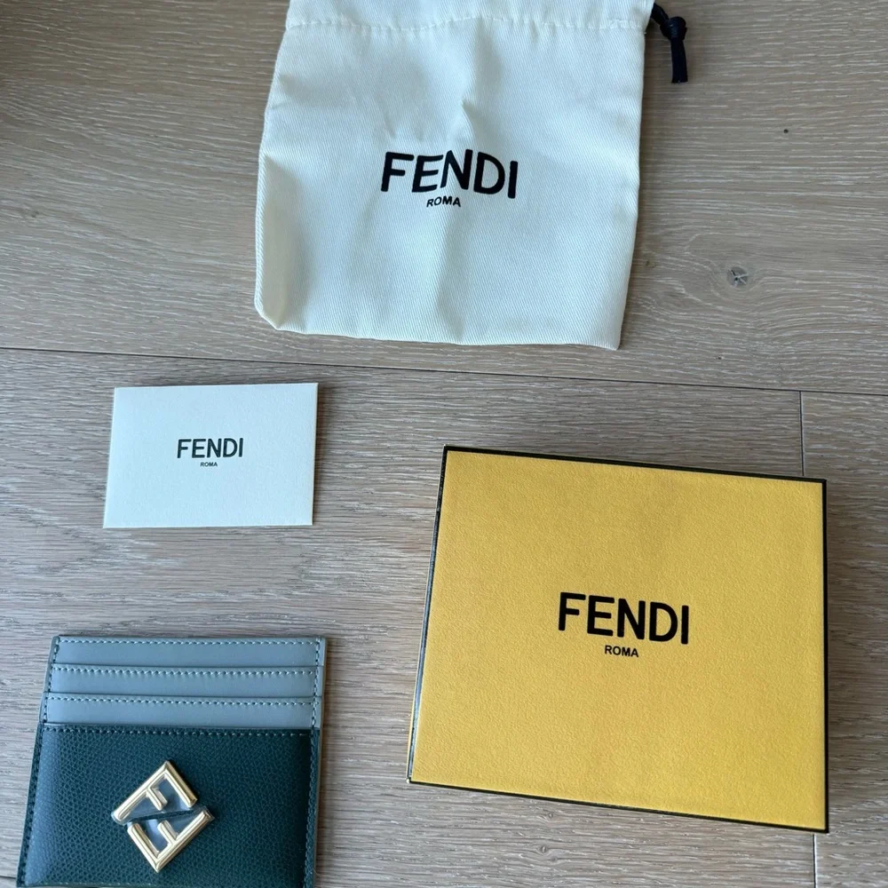 Fendi Green & Light Gray Leather Card Case with Gold FF Emblem - Picture 5 of 7